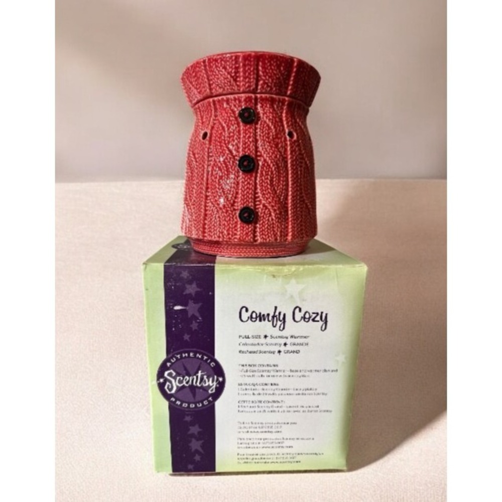 Scentsy Wax‎ Warmer "COMFY COZY" RETIRED Full Size Red Sweater Christmas Winter